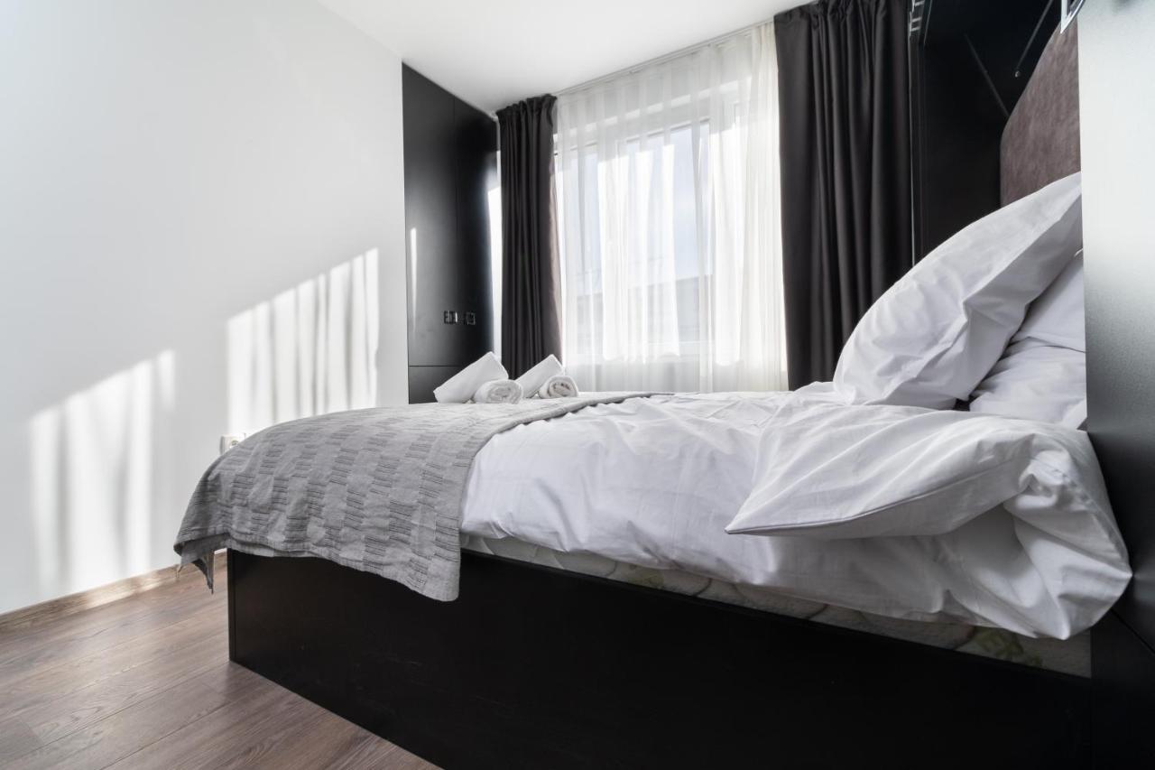 Chic 1Br Apartment With Balcony In 플로브디프 외부 사진
