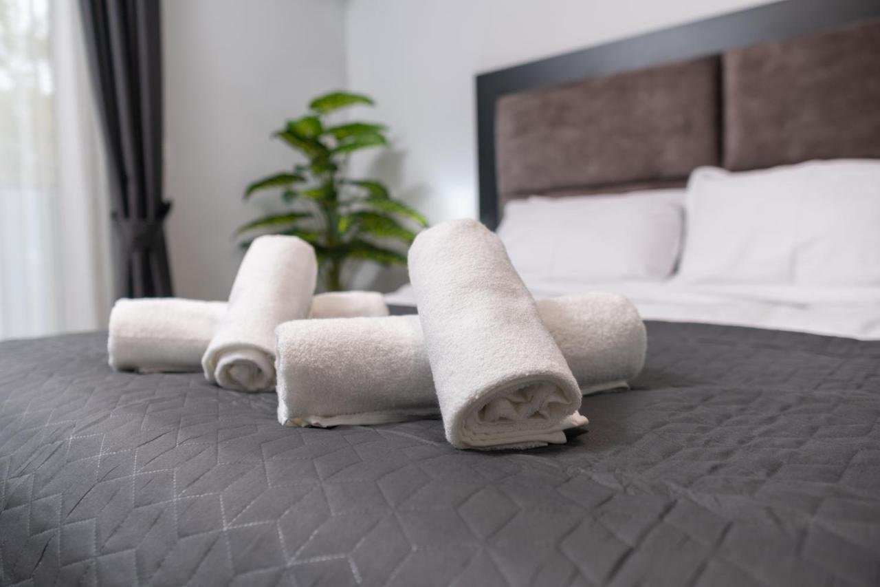 Chic 1Br Apartment With Balcony In 플로브디프 외부 사진