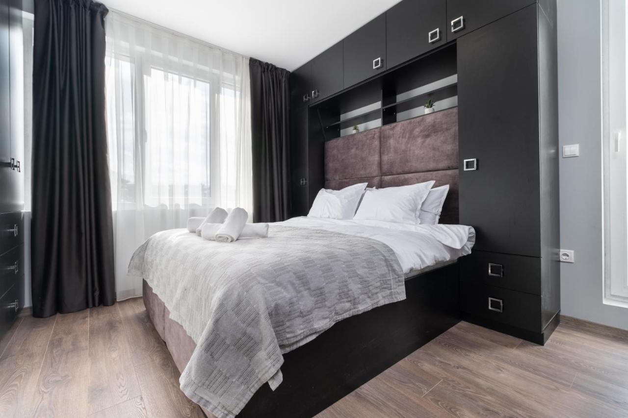 Chic 1Br Apartment With Balcony In 플로브디프 외부 사진