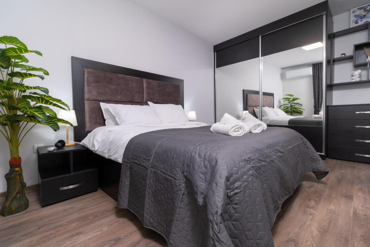 Chic 1Br Apartment With Balcony In 플로브디프 외부 사진